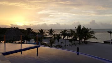 Udendørs pool, infinity-pool