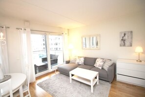 Studio | Living room
