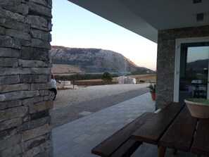 ซูพีเรียอพาร์ทเมนท์, 3 ห้องนอน | ลานระเบียง/นอกชาน