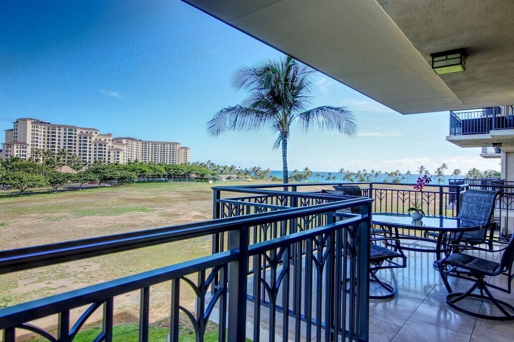 Luxurious Ocean View Suite at Beach Villas Ko Olina Resort - O421 End Unit