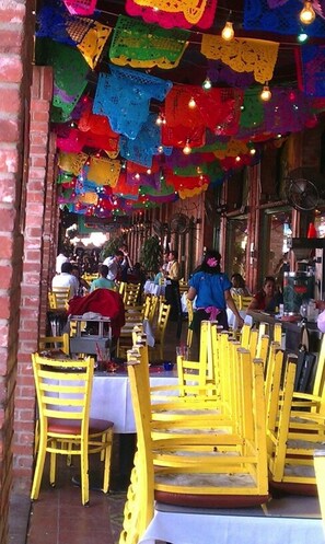 Outdoor dining - La Cascada Resort ~ Right on the Riverwalk ~ ROOFTOP POOL! (San Antonio)