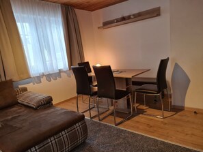 Apartment, 2 Bedrooms | Living area | Flat-screen TV - Verwöhn-Pension Wiesengrund (Bischofsgruen)