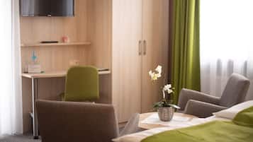 Double Room | In-room safe, desk, free WiFi, bed sheets