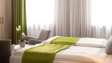 Double Room | In-room safe, desk, free WiFi, bed sheets