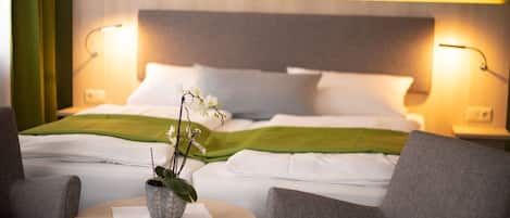 Quarto casal | Cofres nos quartos, escrivaninha, Wi-Fi de cortesia, roupa de cama