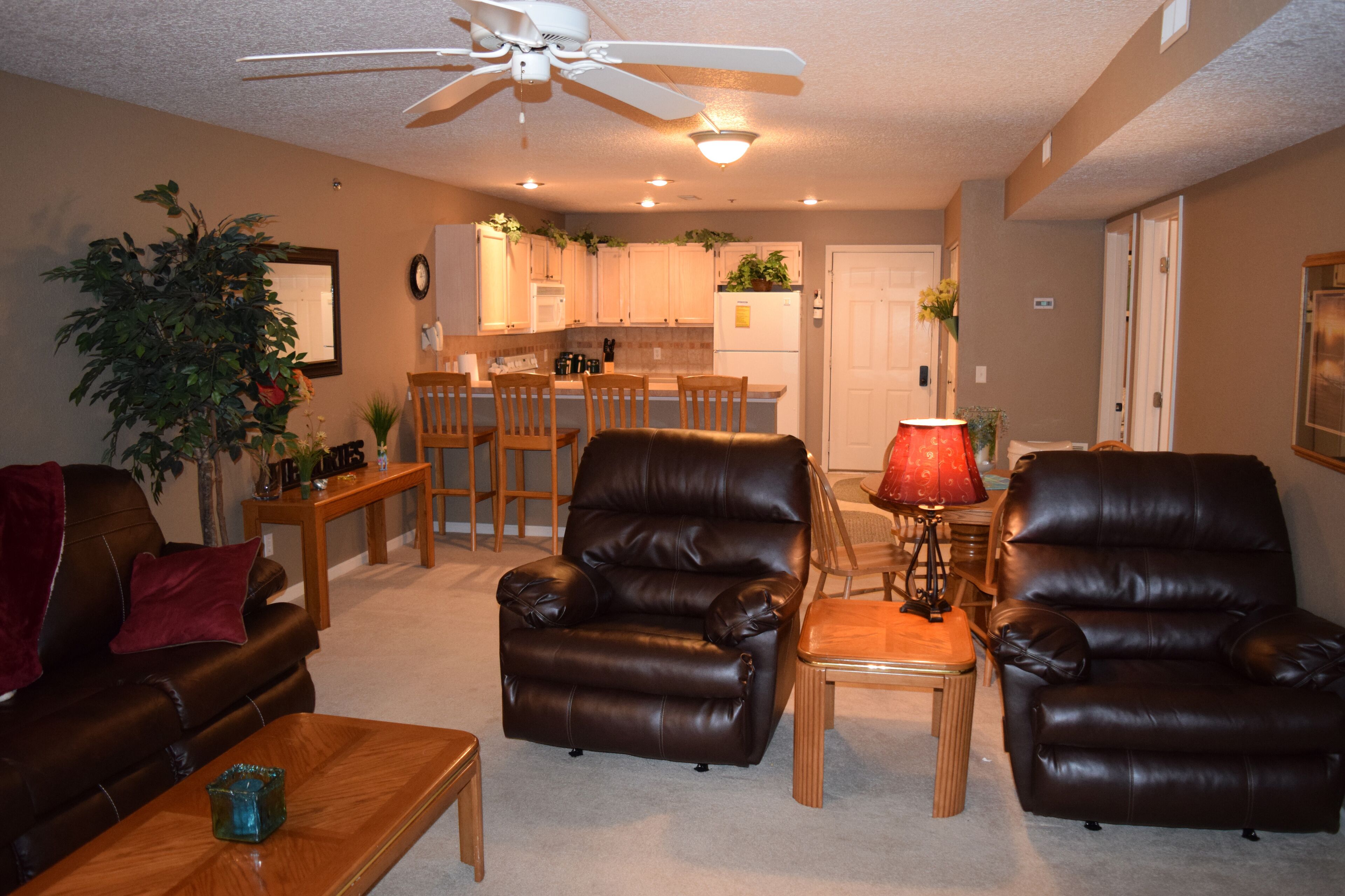 Ledges Lakefront 2BR Condo! No Steps. Walk-In Unit w/ WiFi.