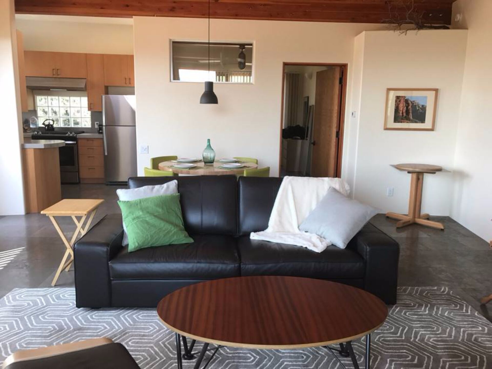 Fall Special!  Red Rocks with 360 Degree Views!  Walk to Thunder Mtn Trailhead! 