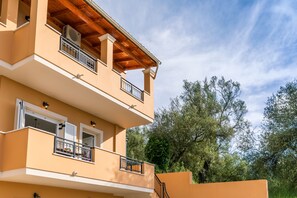 Exterior - Dimitra's Apartment (Corfu)