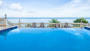Outdoor pool - Villa Sandcastle (The Valley)