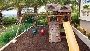 Children’s play area – outdoor - Villa Sandcastle (The Valley)