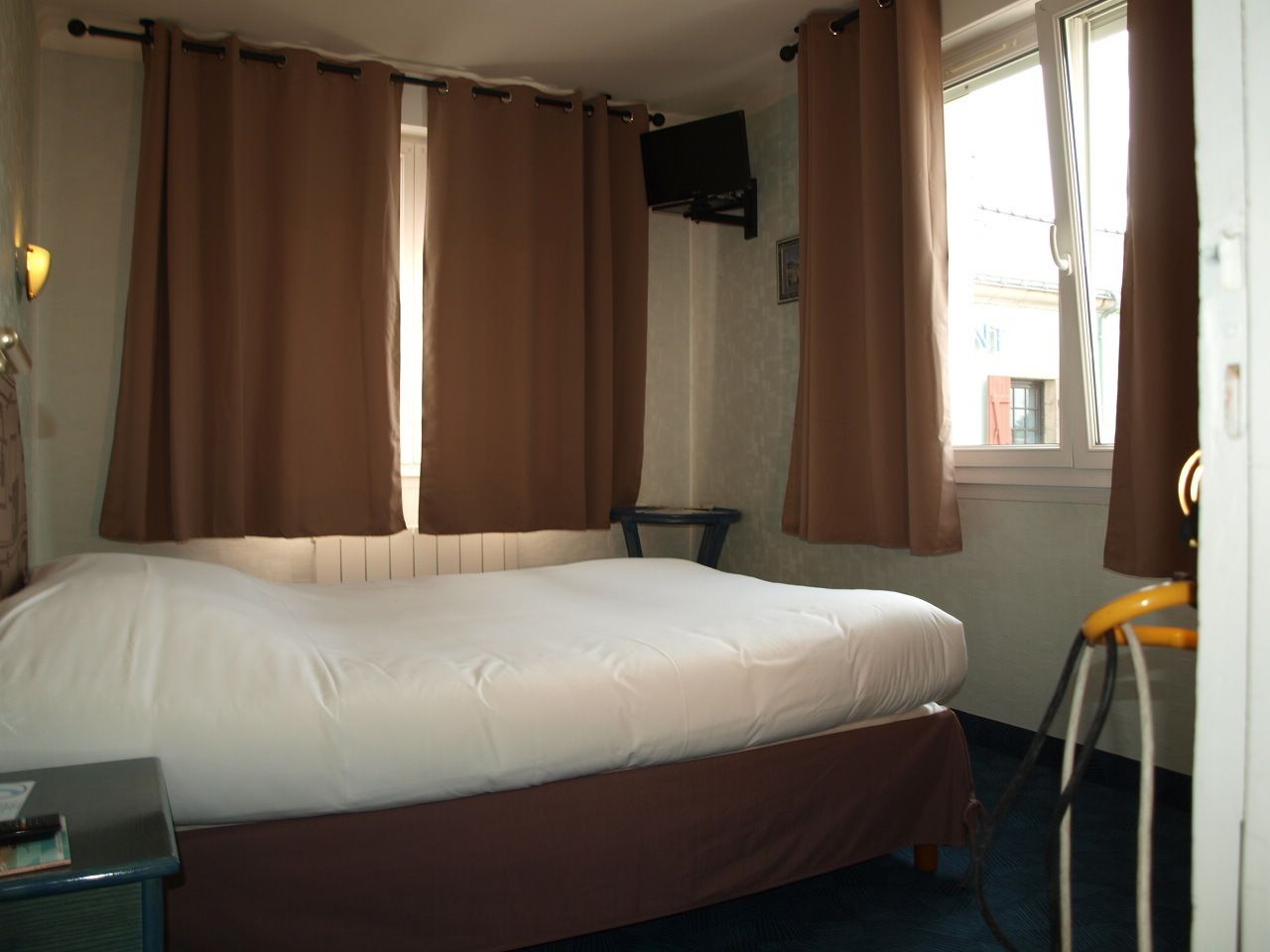 comfort double room | individually decorated, individually furnished, desk, soundproofing