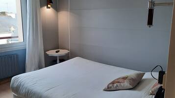 Individually decorated, individually furnished, desk, soundproofing