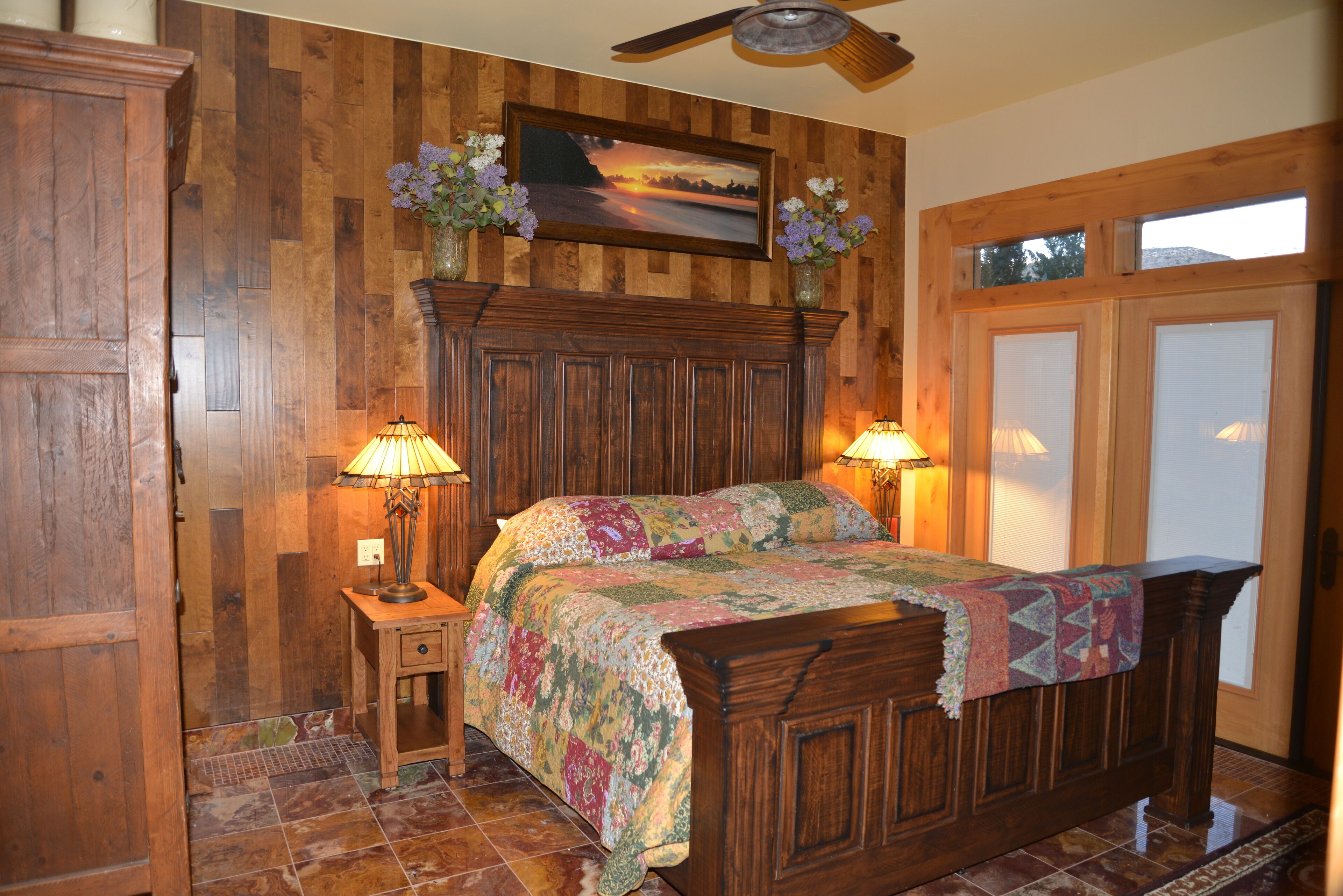 This is an exclusive vineyard cottage, ready for a Romantic or relaxed getaway .