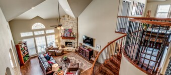 6Bdrm 4Bth Pool 3 king sleeps 20