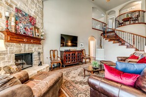 Smart TV, fireplace, music library, video library