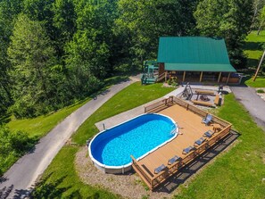 Outdoor pool - Pines Lodge at Sand Run Lake in WNF, Hocking Hills (Nelsonville)