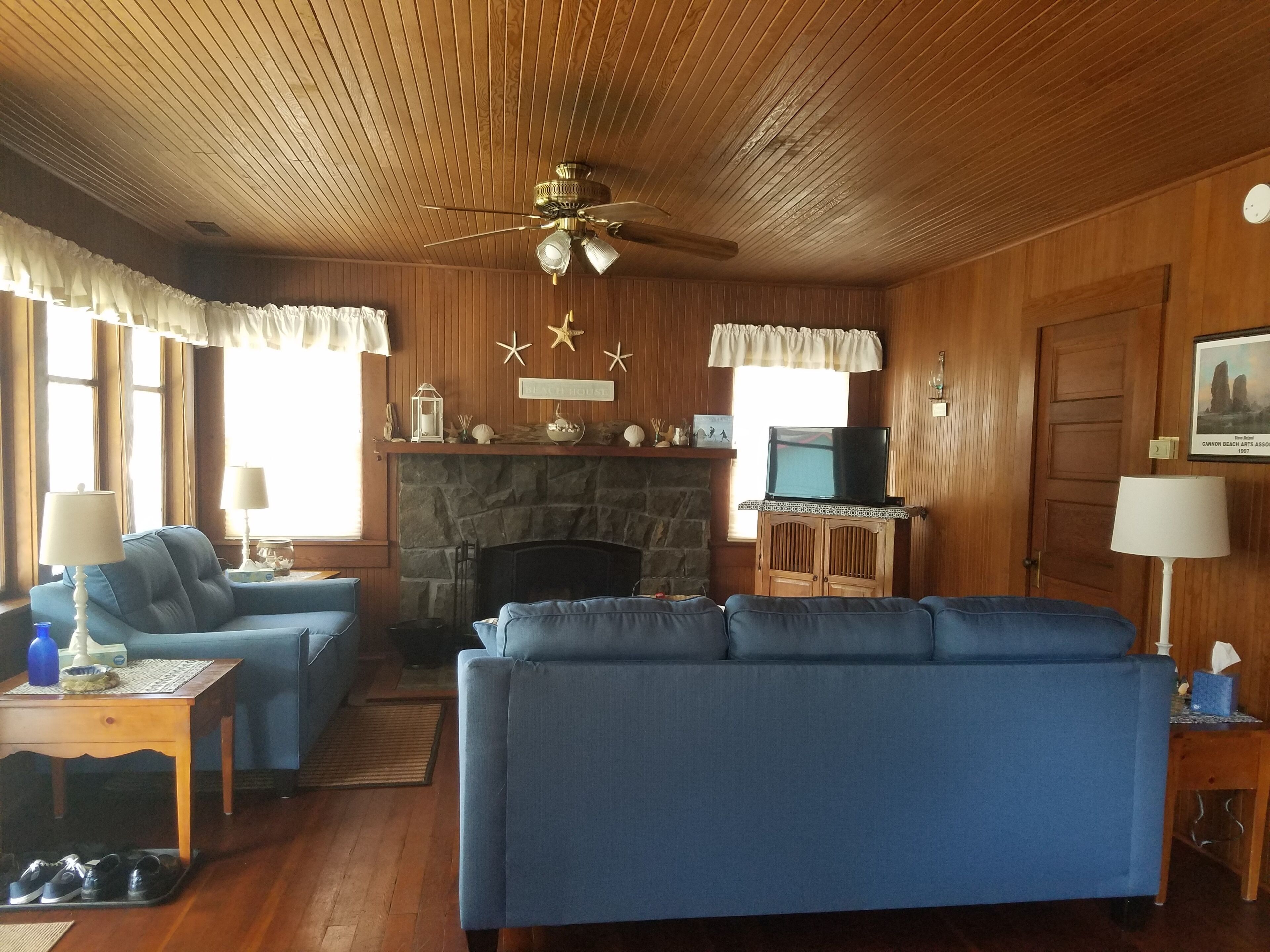 Classic Beach Bungalow - Fall in Love with Cannon Beach