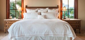 4 bedrooms, in-room safe, desk, soundproofing - Villa Sandcastle (The Valley)