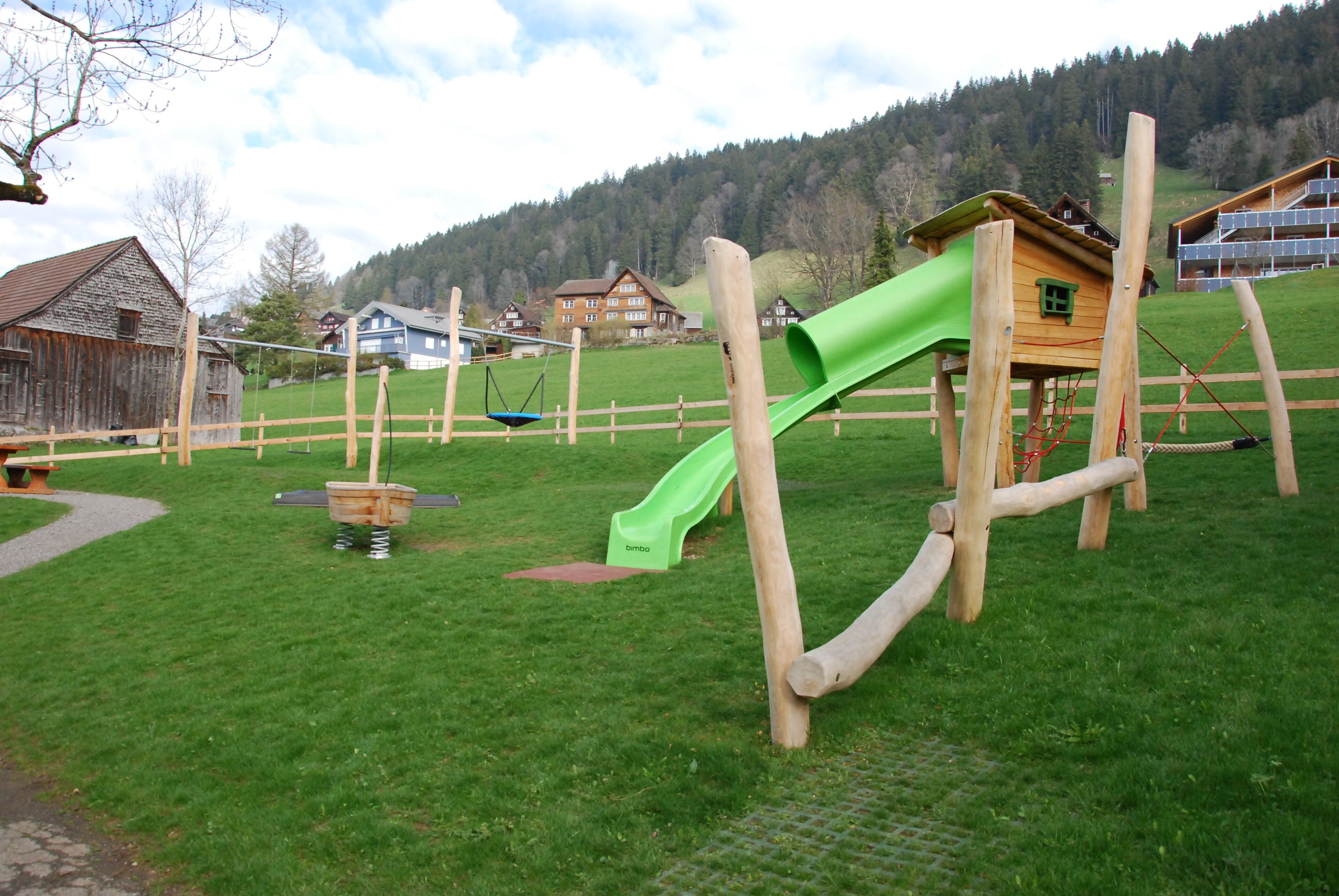 Children’s play area – outdoor
