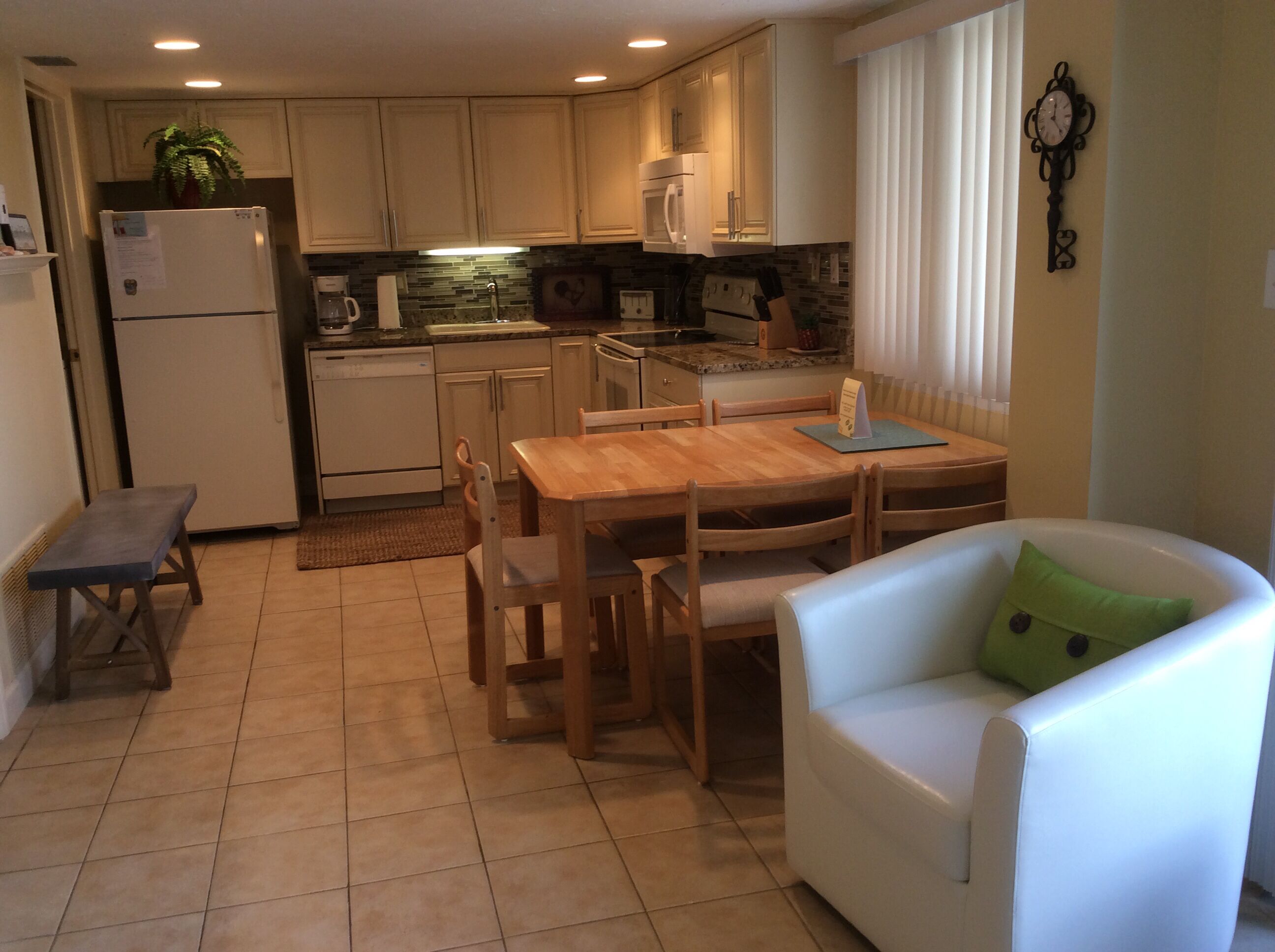 Luxurious Penthouse Breath Taking Gulf Views - Check Out End Of Season Specials