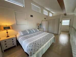 3 多间卧室、熨斗/熨衣板、WiFi、床单