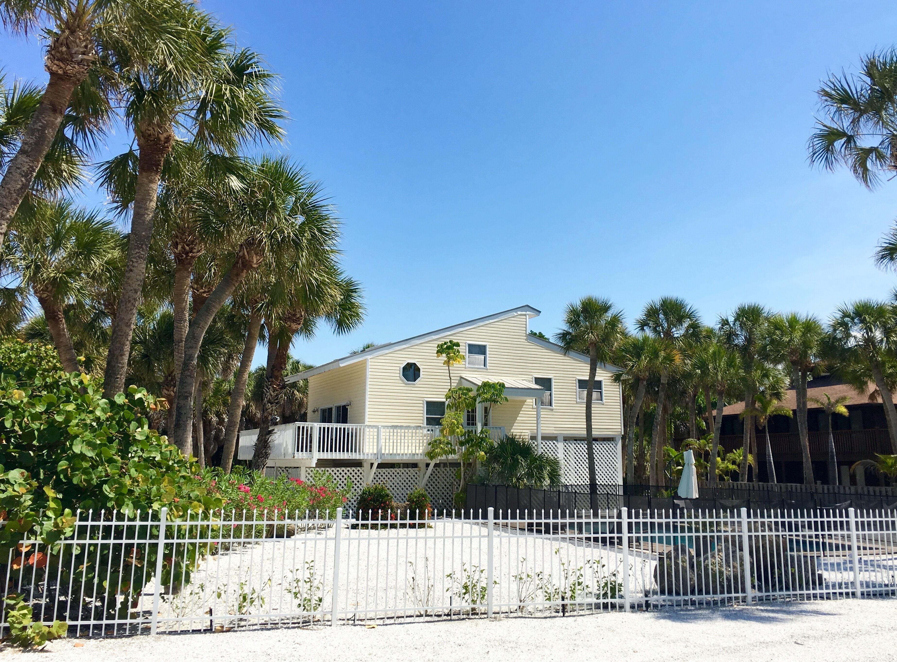Beautiful Beach House with heated pool