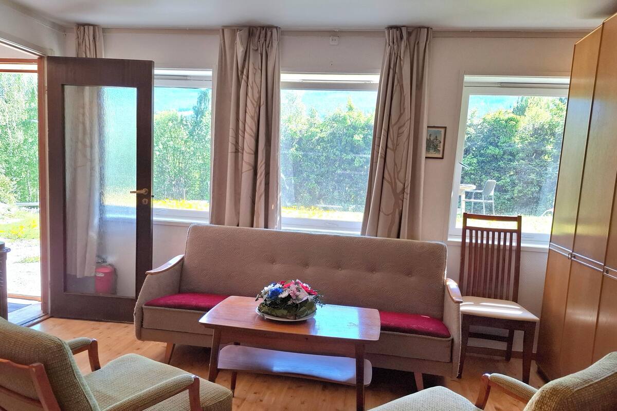 1 habitación, decoración personalizada y muebles diferentes