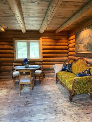 Romantic Apartment | Living area - Hesla Farm (Gol)