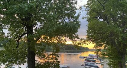 Riesige 5 Schlafzimmer Lake House Retreat auf Crooked Lake