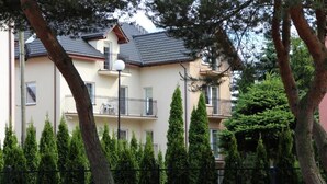 Exterior - Dom Goscinny Albatros I (Rewal)