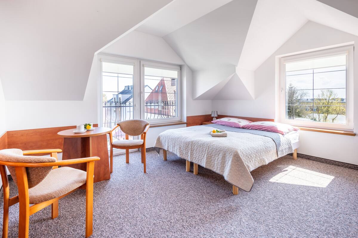 1 bedroom, desk, free WiFi
