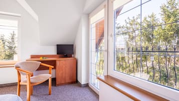 1 bedroom, desk, free WiFi