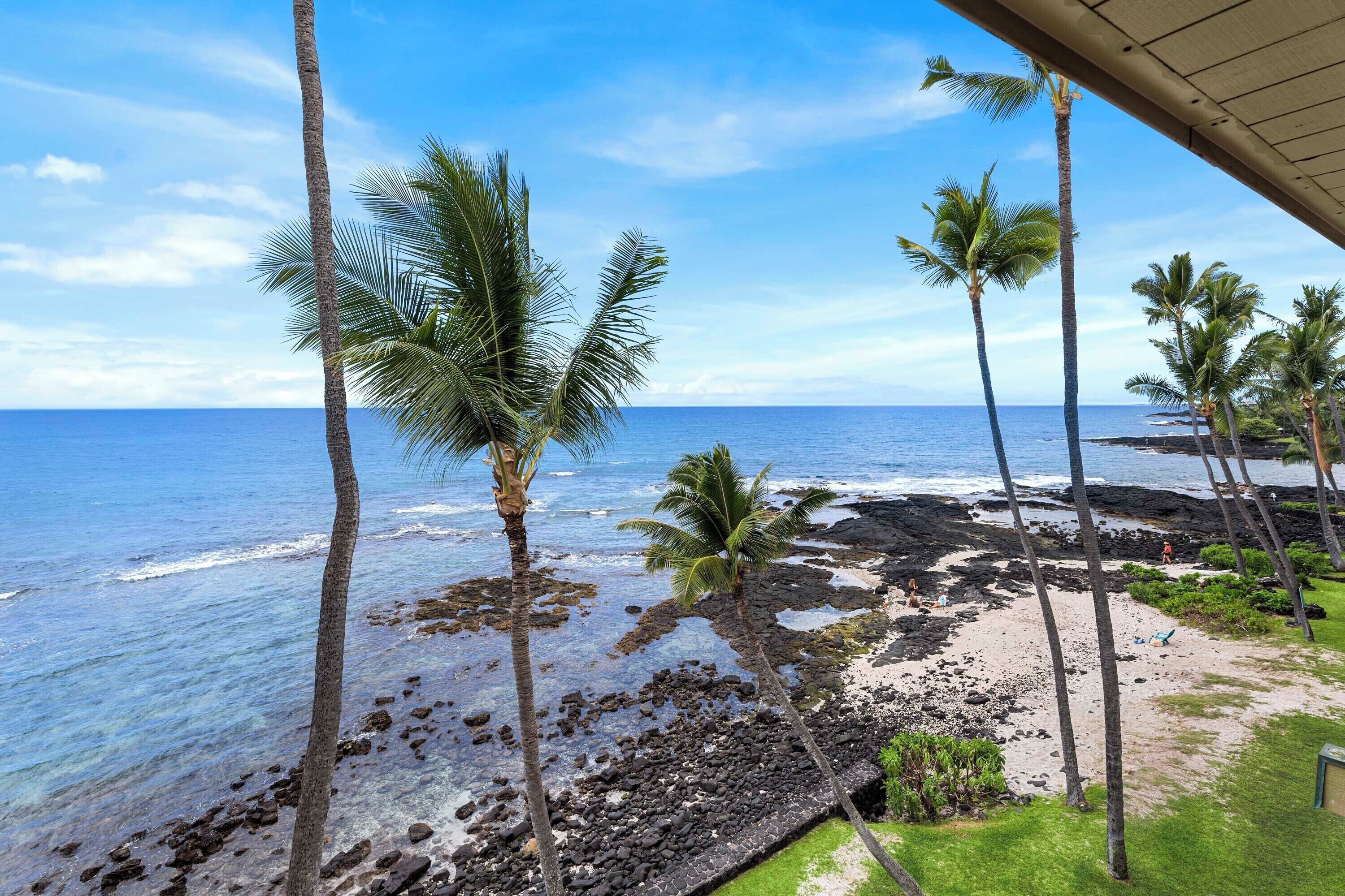 Plage, chaises longues, serviettes de plage
