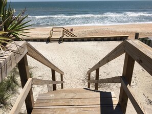 Beach nearby, sun-loungers, beach towels