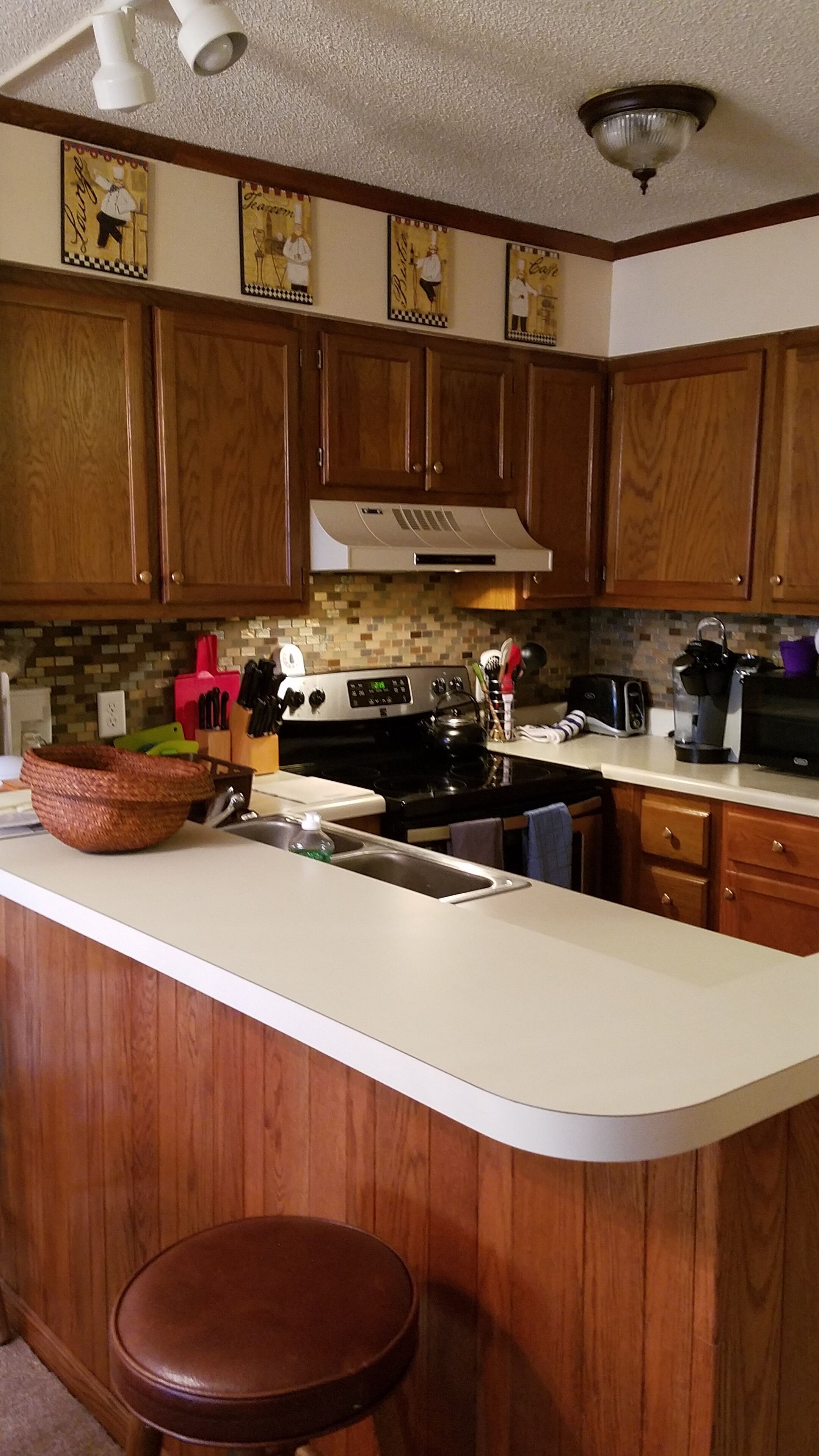 Awesome Snowshoe Ski Condo- Walk to Slopes! Ask about our specials!