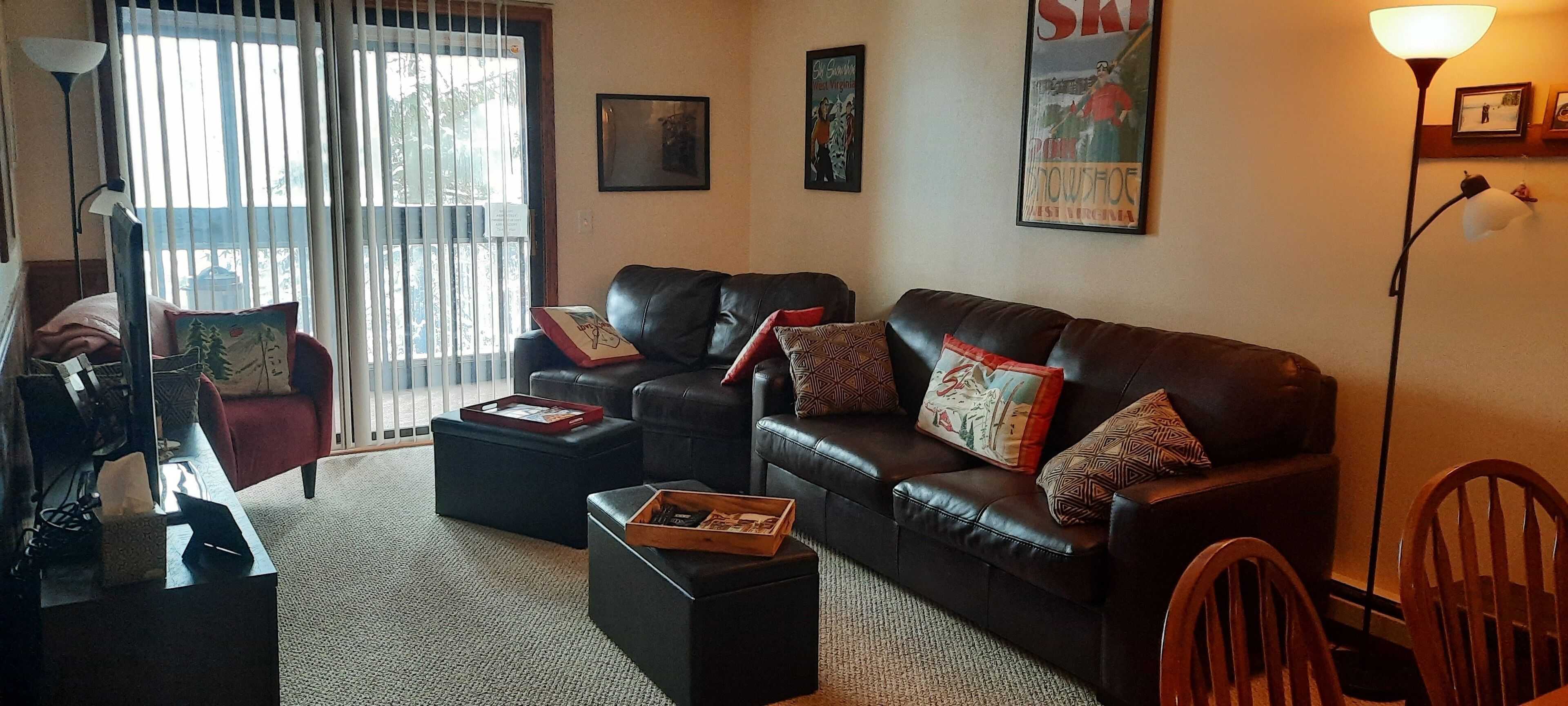 Awesome Snowshoe Ski Condo- Walk to Slopes! Ask about our specials!