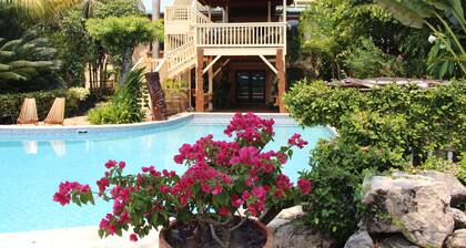 Paradies gefunden! Schöne private Villa am Meer im Dorf Placencia!