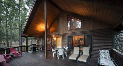 (24) Wawona Cabin at The Redwoods In Yosemite