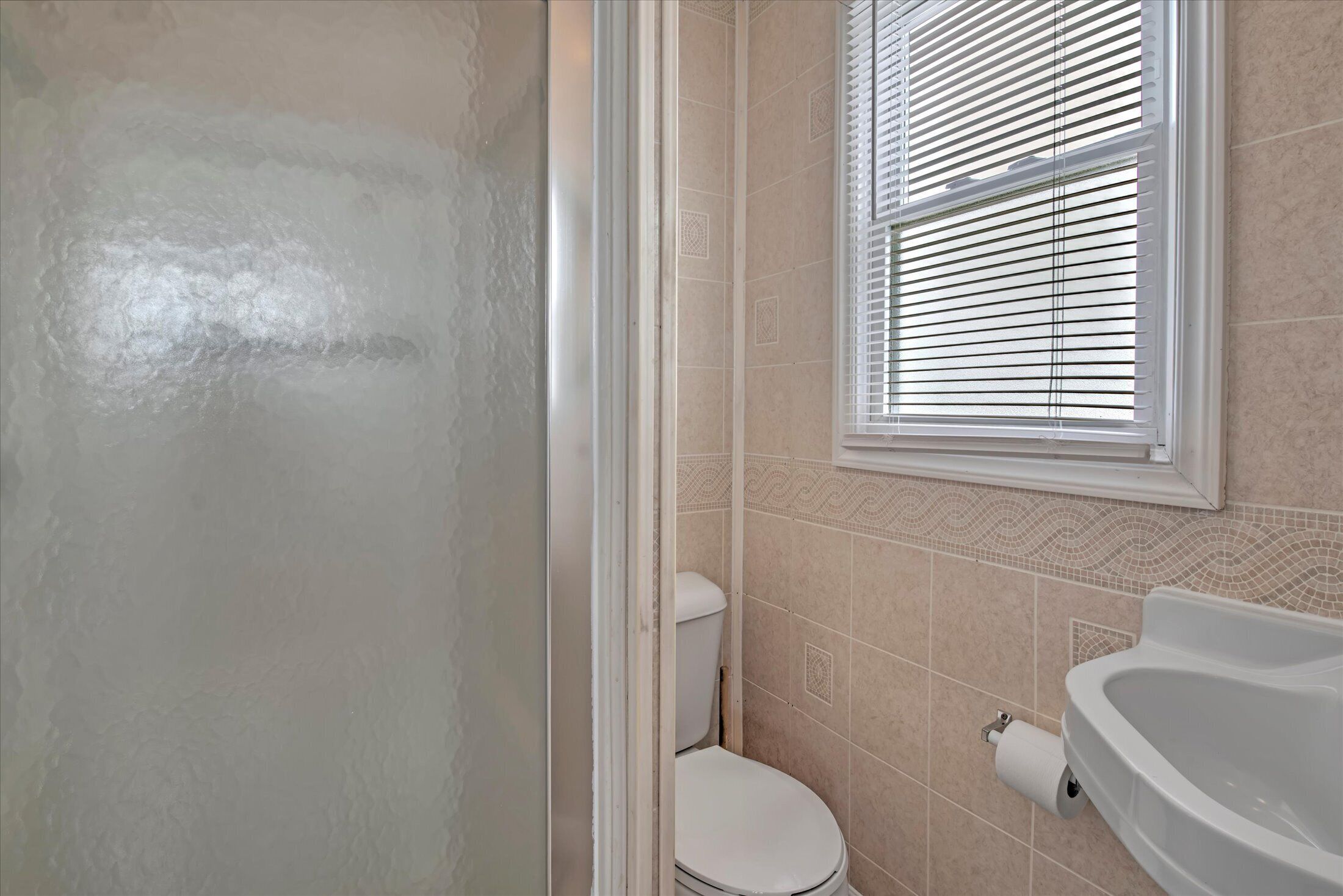 ***1 BLOCK FROM BEAUTIFUL SEASIDE PARK BEACH!! 2BR!*** Unit