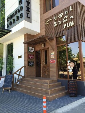 Exterior - Lords Hotel (Tbilisi)