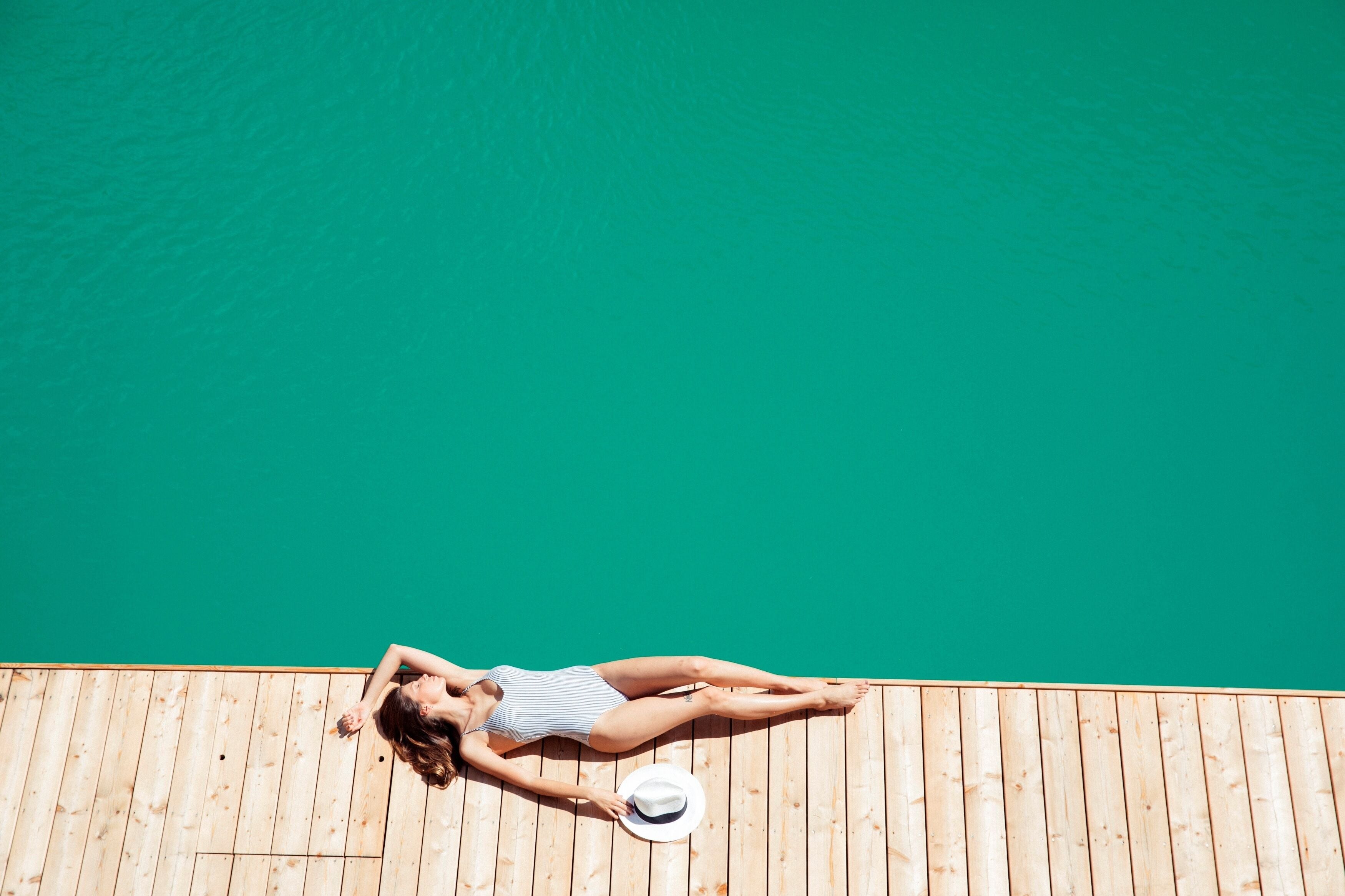 Außenpool, geöffnet von 08:00 Uhr bis 20:00 Uhr, Sonnenschirme