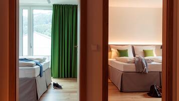 2 chambres, literie hypoallergénique, coffres-forts dans les chambres