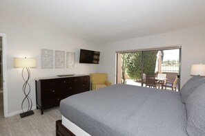 2 bedrooms, desk, iron/ironing board, travel crib