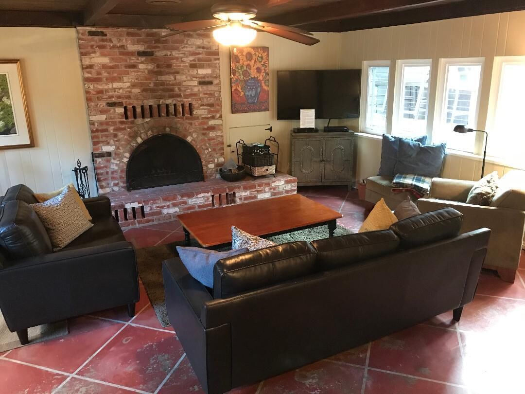 Riverfront Home with Large Deck on South Fork of Kaweah River