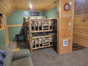 4 sovrum, strykjärn/strykbräda, gratis wi-fi och sängkläder