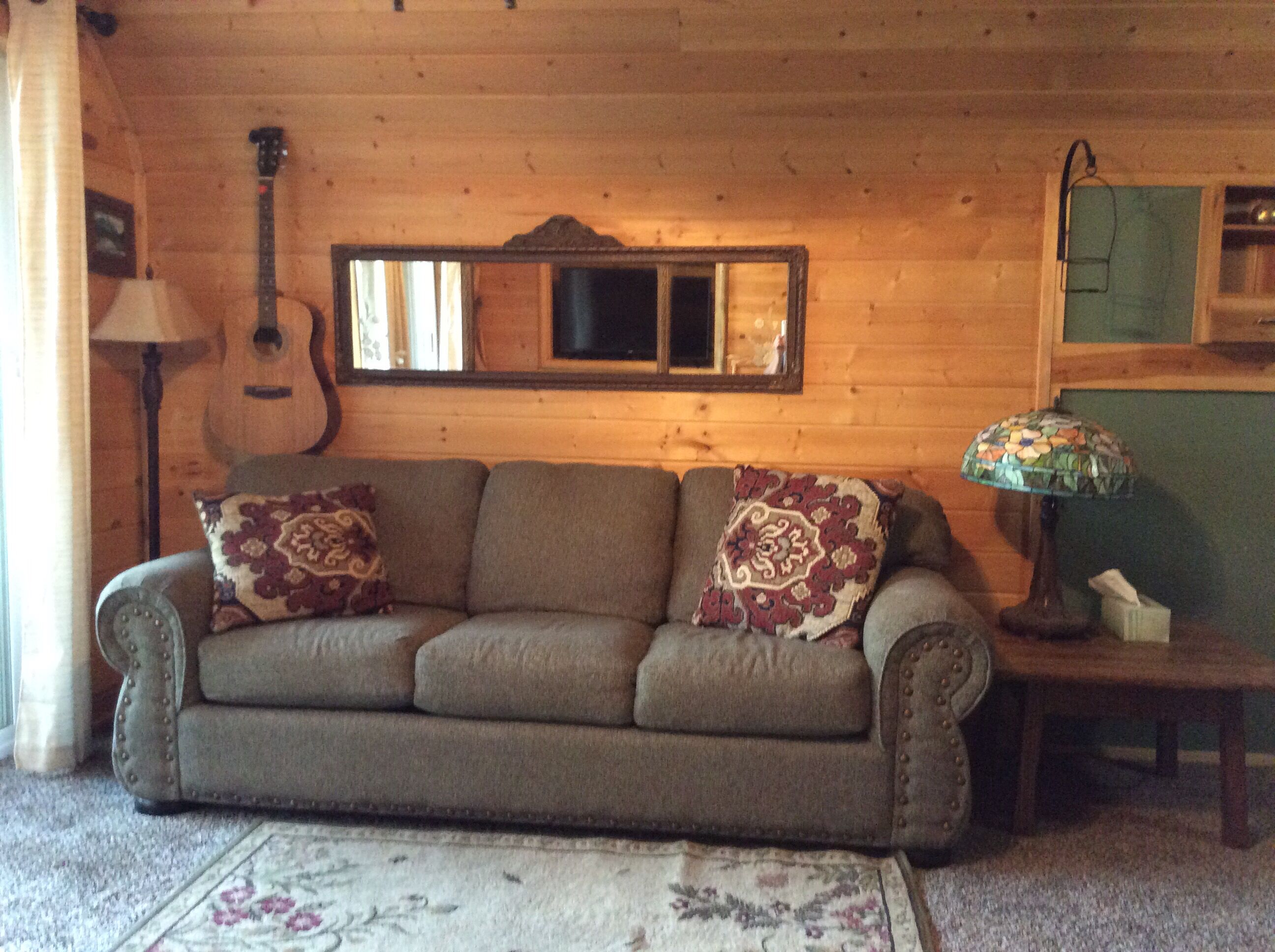 Beautiful cabin located 17 minutes from YNP!!  3 cabins for one price!