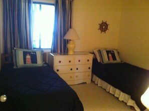 3 bedrooms, WiFi, bed sheets - 1st Floor Unit With  Ocean View, Swimming Pool, Elevators  (Atlantic Beach)
