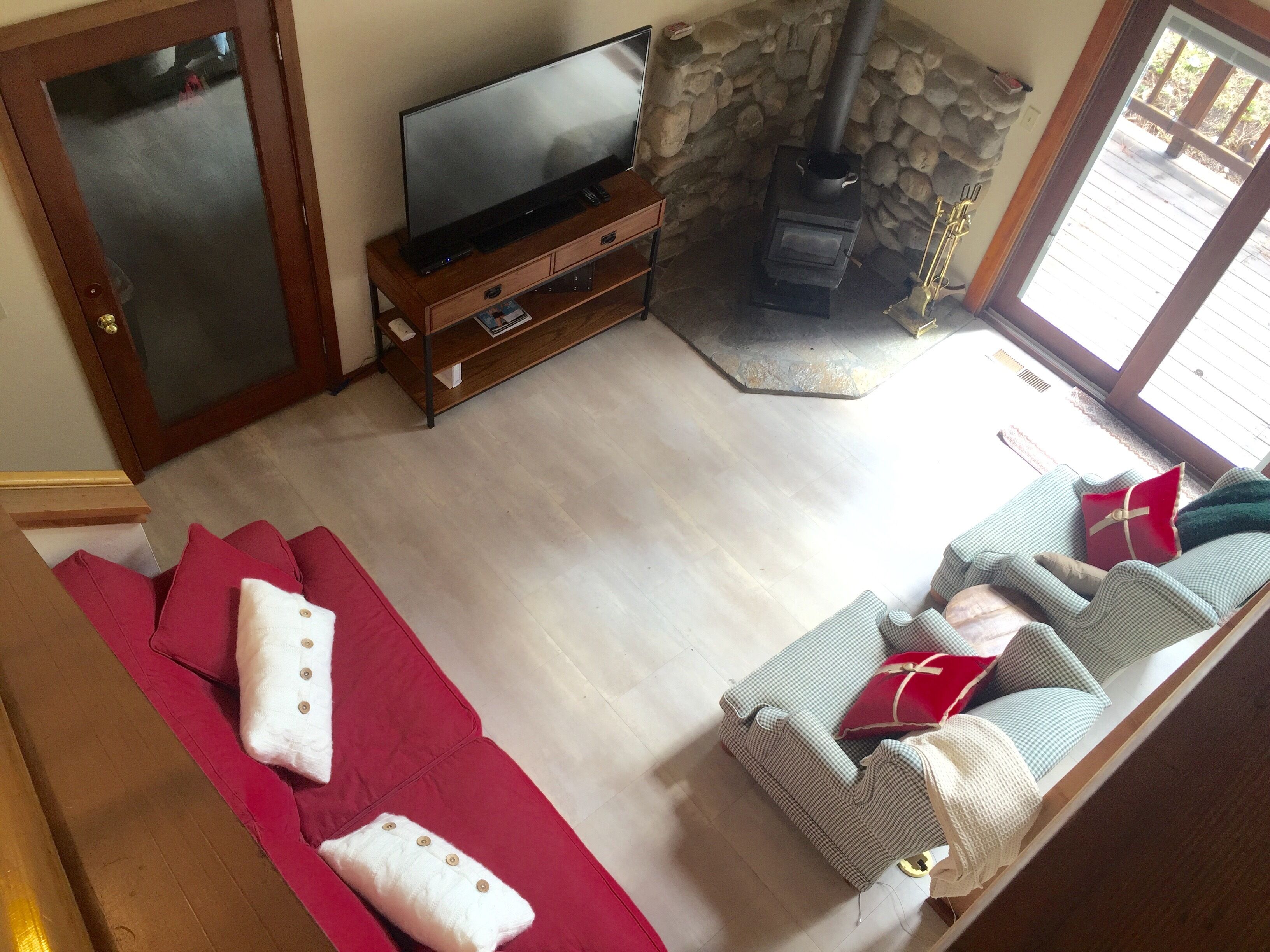 TV, fireplace, DVD player