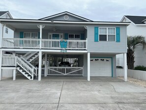 Exterior - Family and pet friendly and a short walk to the beach. (North Myrtle Beach)