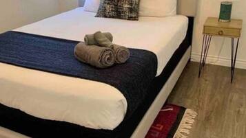 4 bedrooms, iron/ironing board, free WiFi, bed sheets